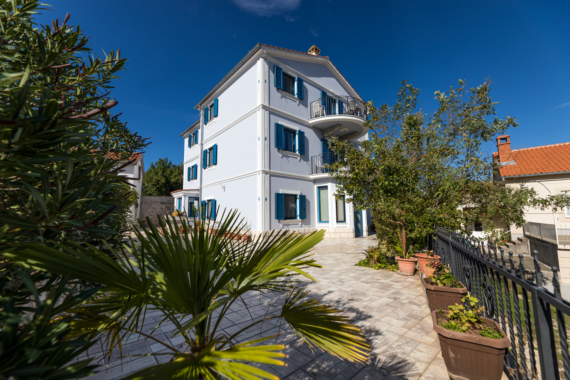 Apartments Crnčić Šilo